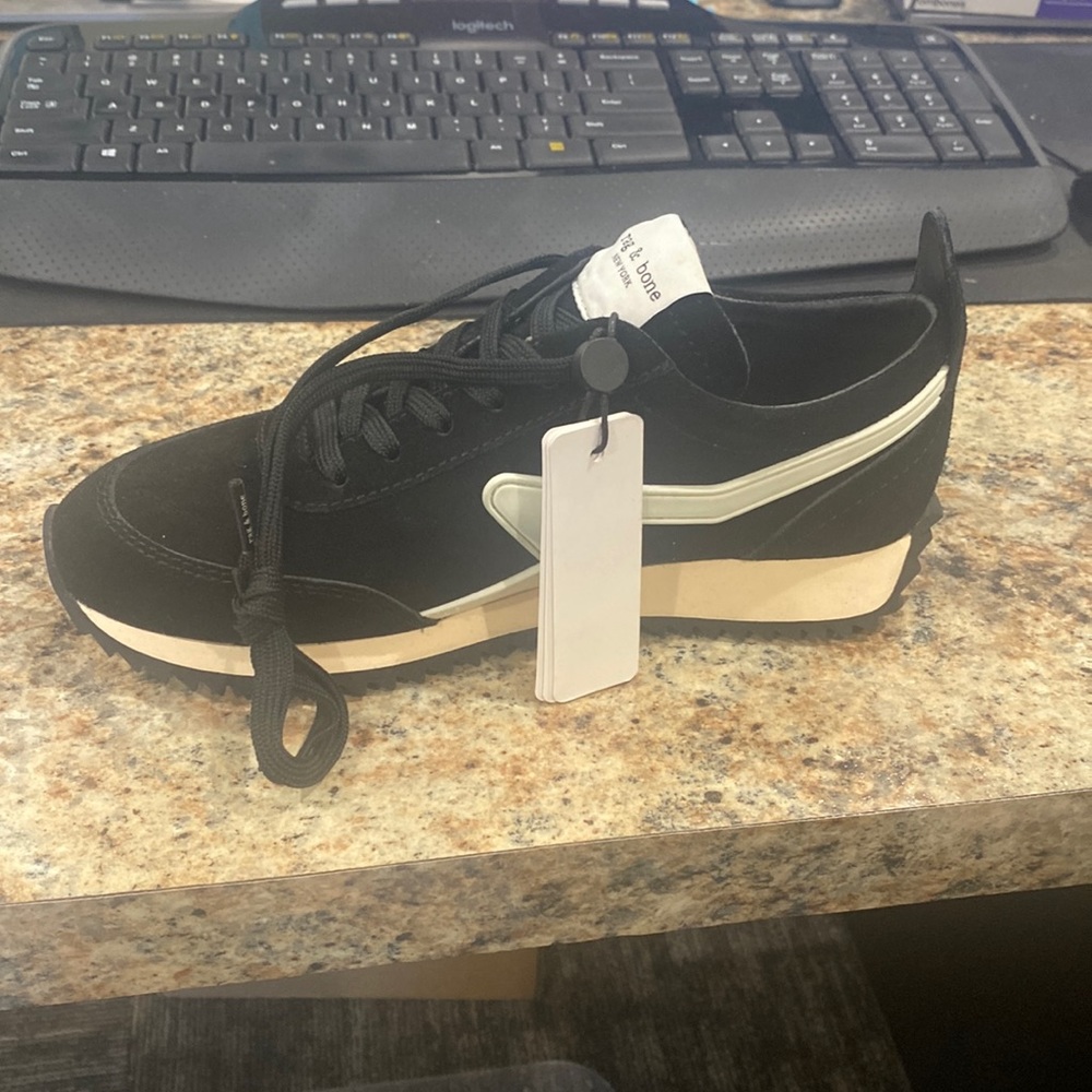 New in box - Rag and Bone Retro runner shoes size 36